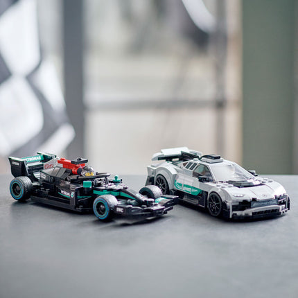 LEGO® Speed Champions Mercedes-AMG F1 W12 E Performance & Mercedes-AMG Project One 76909